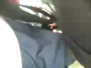 Un mec lubrique sédu ...